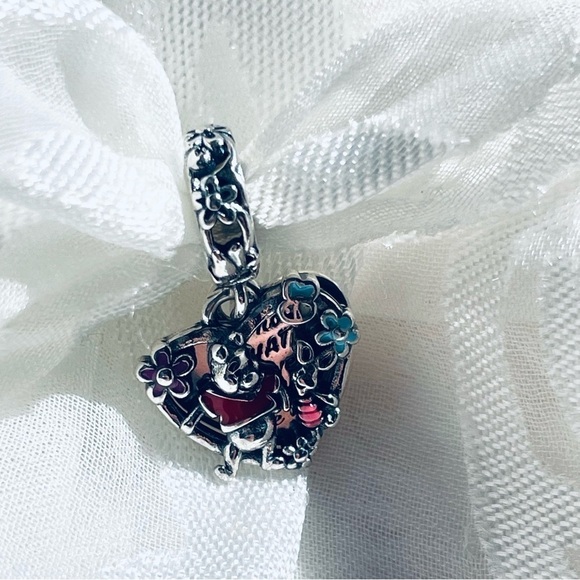 🐻 NWOT Winnie The Pooh & Piglet Charm ✨ - Picture 2 of 9